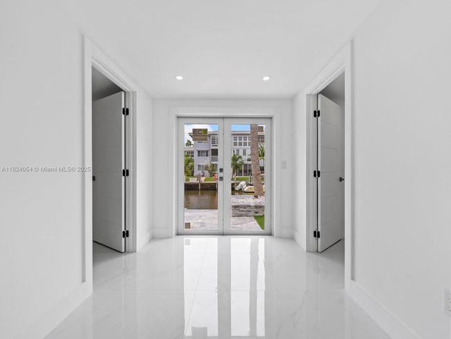 1007 Citrus Isle, House other with 4 bedrooms, 3 bathrooms and null parking in Fort Lauderdale FL | Image 40