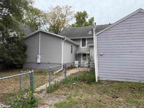 1009 Division St, Webster City, IA, 50595-2012 | Card Image
