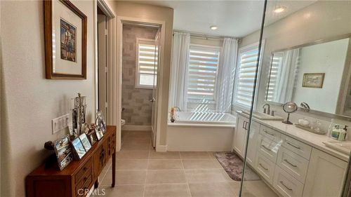 272 Merit, Irvine, CA, 92602 | Card Image