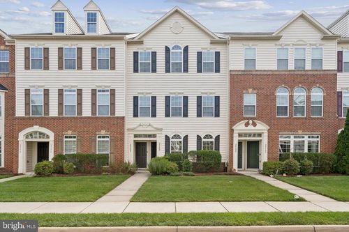 24682 Hutchinson Farm Dr, STERLING, VA, 20166-2683 | Card Image