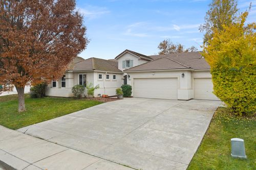 9101 Barbaresco Cir, Stockton, CA, 95212-3818 | Card Image