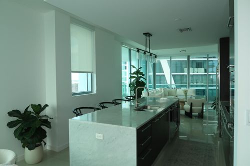 apt-4812-900 Biscayne Blvd, Miami, FL, 33132-1574 | Card Image