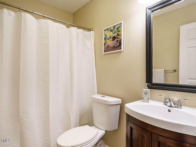 021-1280x960-bathroom | Image 18