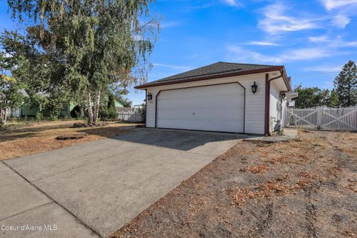7500 W Robin Rd, Rathdrum, ID, 83858-8150 | Card Image