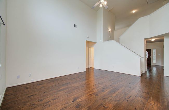 This TEXAS sized family room is great for a large family or for those who like to entertain! | Image 15