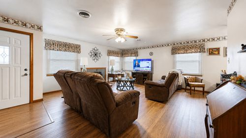 1002 S Mattis Ave, Champaign, IL, 61821-4832 | Card Image