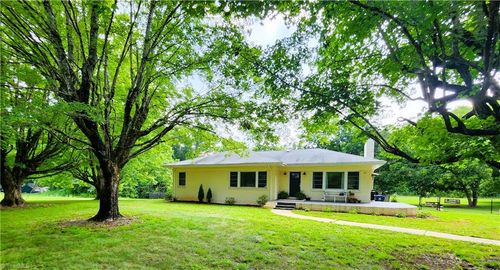 8171 Hillsville Rd, Sophia, NC, 27350-8171 | Card Image