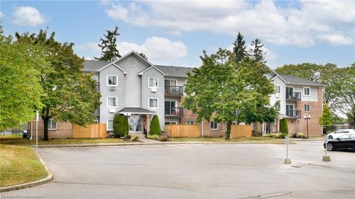 105-276 Eiwo Crt, Waterloo, ON, N2K3M6 | Card Image