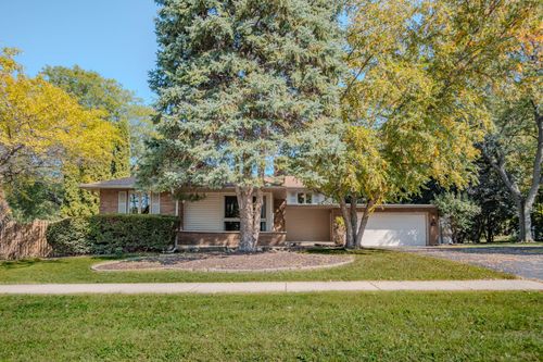 918 S Raddant Rd, Batavia, IL, 60510-3347 | Card Image