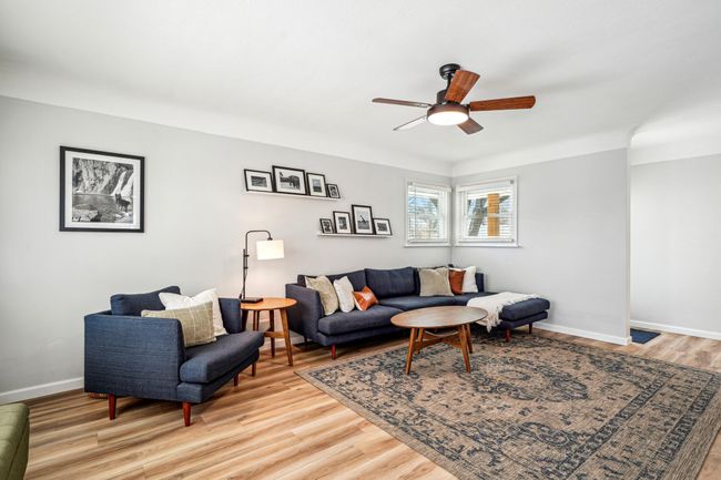 06_interior.jpg | Image 4