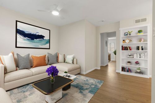 apt-235-2401 Manor Rd, Austin, TX, 78722-2014 | Card Image