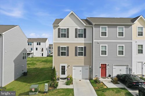 35 Thrower Rd, HEDGESVILLE, WV, 25427-4700 | Card Image
