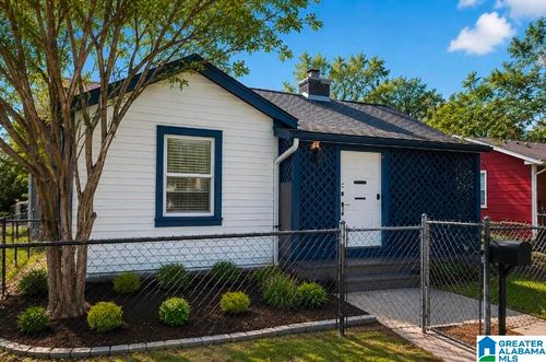 1520 18th Street Ensley, BIRMINGHAM, AL, 35218-2012 | Card Image