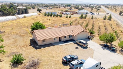 9995 Smoke Tree, Hesperia, CA, 92344 | Card Image