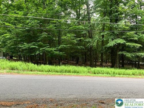 75 Fawnwood Cir, Greentown, PA, 18426 | Card Image