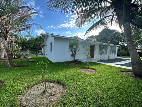 2400 Nw 15th St, Miami, FL, 33125 | Card Image