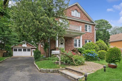 79 Red Ground Rd, Roslyn Heights, NY, 11577-1709 | Card Image