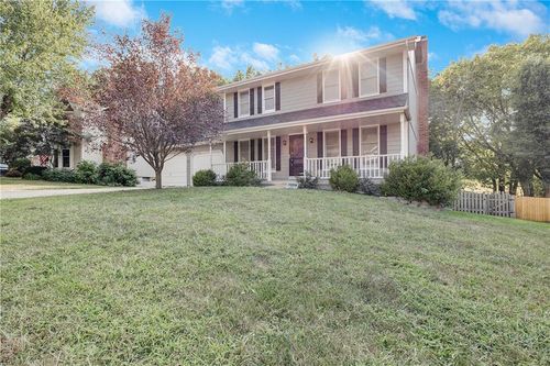 7824 N Park Ave, Kansas City, MO, 64118-2082 | Card Image