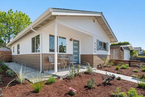 4705 Garnet St, Capitola, CA, 95010 | Card Image