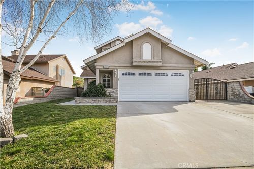 28830 Startree Ln, Santa Clarita, CA, 91390-4159 | Card Image