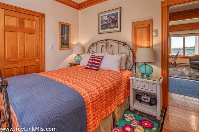 UNIT-2 - 47 E Chop Dr, Condo with 1 bedrooms, 1 bathrooms and null parking in Oak Bluffs MA | Image 8