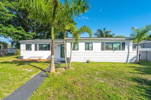 1021 Nw 195th St, Miami Gardens, FL, 33169-3039 | Card Image