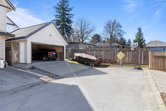 14539 60 Th Avenue, House other with 5 bedrooms, 3 bathrooms and 4 parking in Surrey BC | Image 40