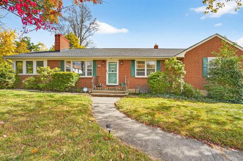 2014 Wynmere Dr, Roanoke, VA, 24018-2440 | Card Image