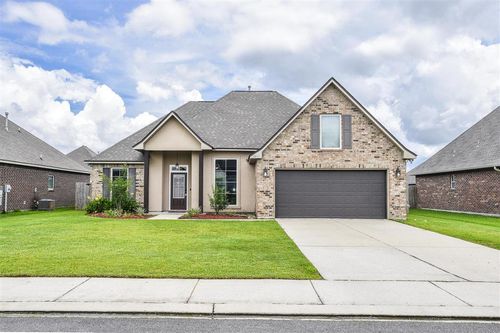 1907 Thibodeaux Rd, Lake Charles, LA, 70607-7706 | Card Image