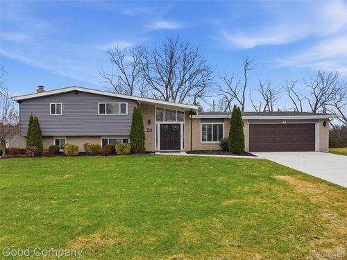 7371 Edinborough, West Bloomfield, MI, 48322-4032 | Card Image