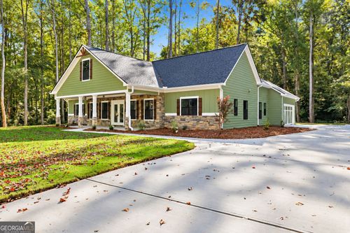 324 Fern Valley Dr, Toccoa, GA, 30577-8603 | Card Image