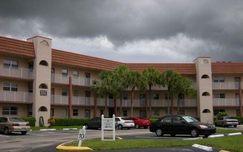 303-8040 N Sunrise Lakes Dr, Sunrise, FL, 33322-1674 | Card Image