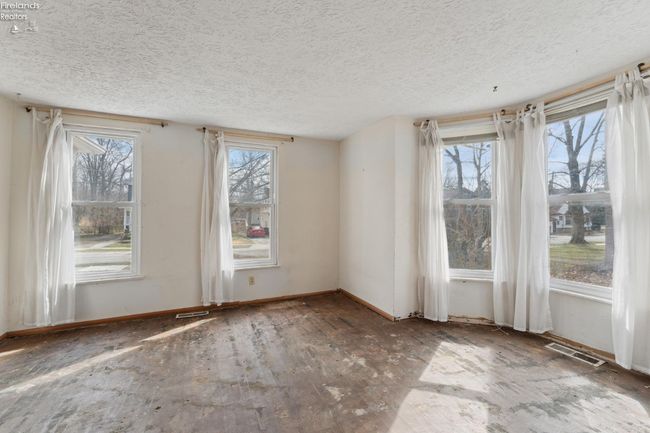 34 N Park St, House other with 4 bedrooms, 2 bathrooms and null parking in Oberlin OH | Image 6