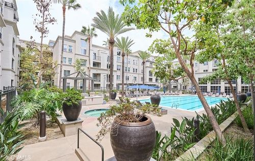 2312 Scholarship, Irvine, CA, 92612-5682 | Card Image