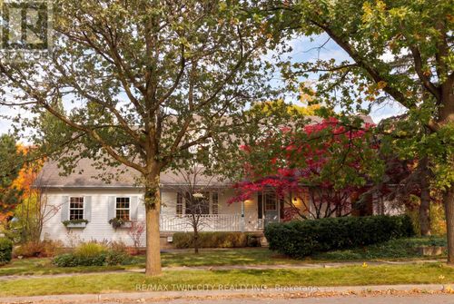 575 Hemingway Place, Waterloo, ON, N2T1Z4 | Card Image