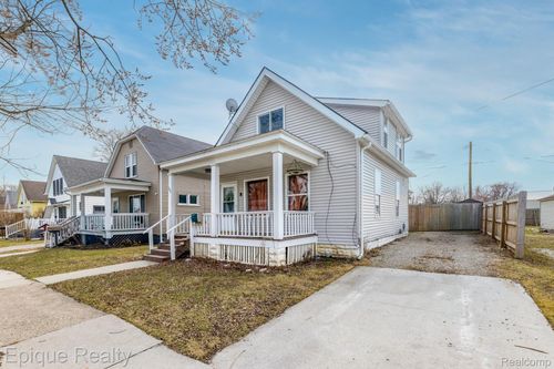 749 16th St, Port Huron, MI, 48060-5005 | Card Image