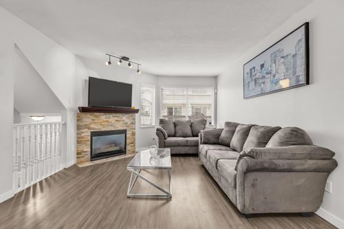 27-45740 Thomas Rd, Chilliwack, BC, V2R3V9 | Card Image