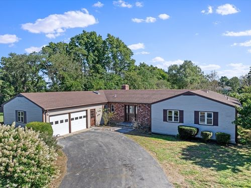79 Roger Williams Ct, Portsmouth, RI, 02871-3811 | Card Image