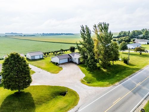 11621 Kimball Ave, Waterloo, IA, 50701-9442 | Card Image