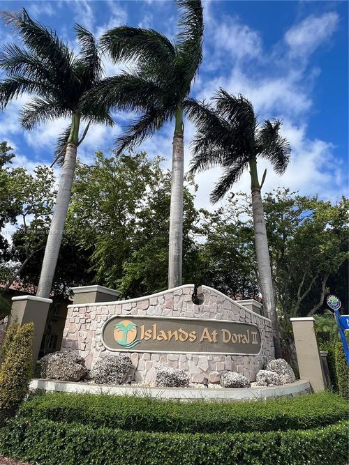 30-10776 Nw 84th Ln, Doral, FL, 33178-1698 | Card Image