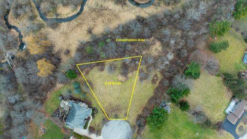 7 Lydia Ct, South Elgin, IL, 60124-8765 | Card Image