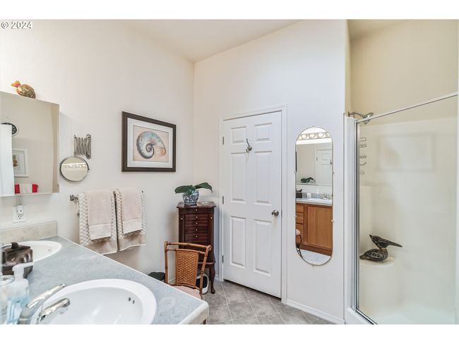 68938 E Cedar Hill Loop, House other with 3 bedrooms, 2 bathrooms and 2 parking in Welches OR | Image 17