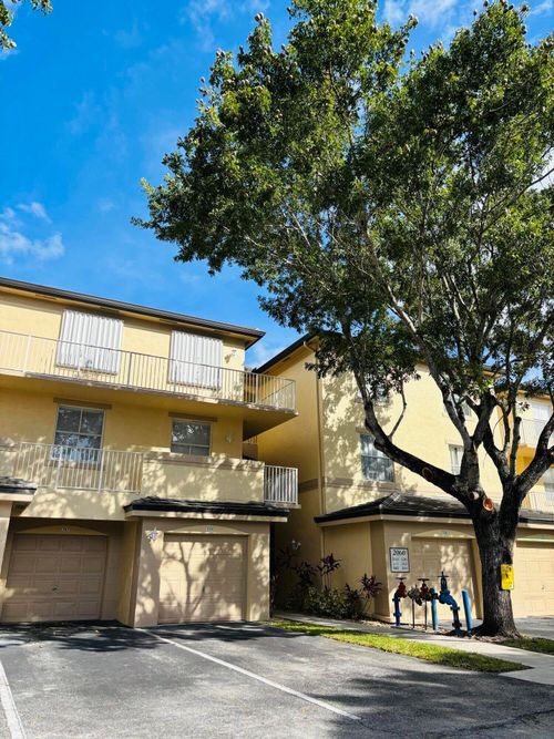 303-2060 Greenview Shores Blvd, Wellington, FL, 33414-2731 | Card Image