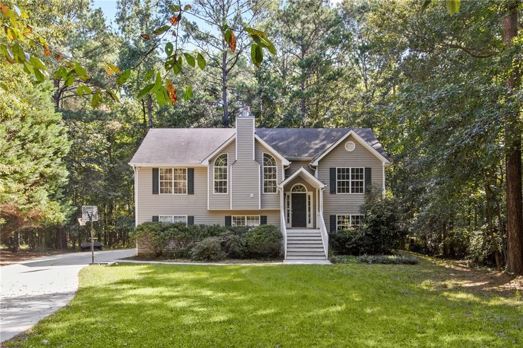 Applewood Cir, Newnan, GA 30263