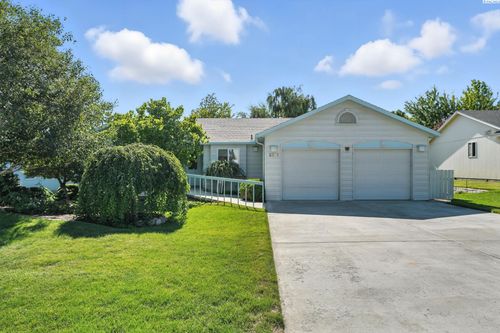 2211 S Highlands Blvd, West Richland, WA, 99353-7000 | Card Image