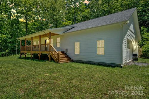 155 Pebble Ridge Rd, Spruce Pine, NC, 28777-5661 | Card Image