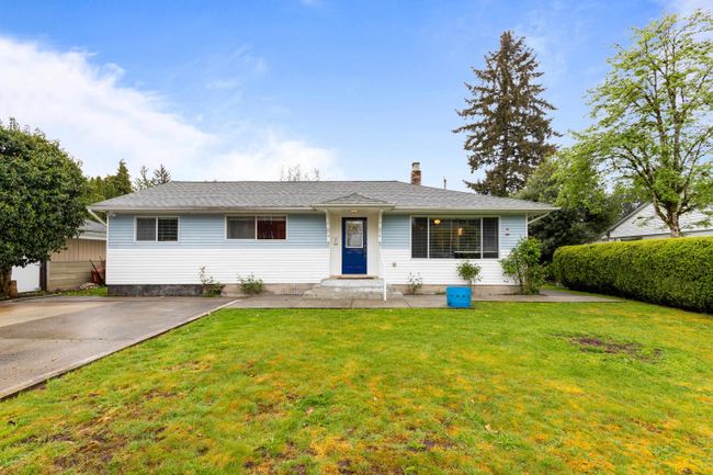 22128 119 Avenue, House other with 3 bedrooms, 1 bathrooms and null parking in Maple Ridge BC | Image 1