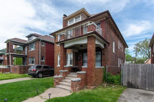 100 W Dakota, Highland Park, MI, 48203-5239 | Card Image