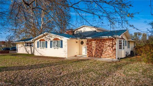 3010 S River Rd, Zanesville, OH, 43701-6968 | Card Image