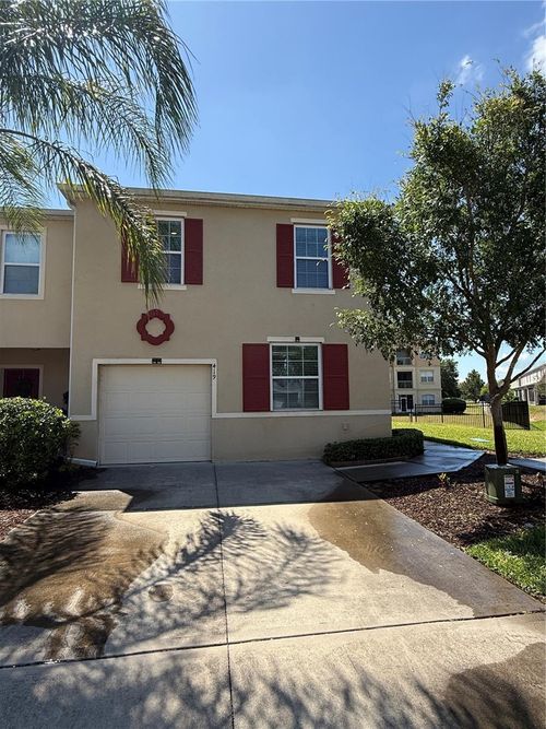 419 Arbor Lakes Dr, DAVENPORT, FL, 33896-8196 | Card Image